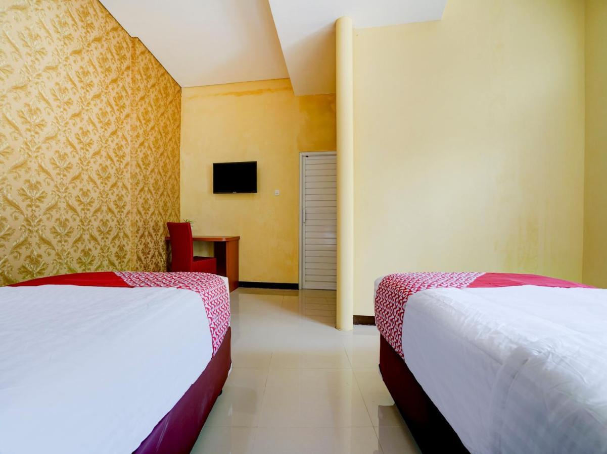 Oyo 90140 Nginep Yuuk Guest House Cirebon Ngoại thất bức ảnh