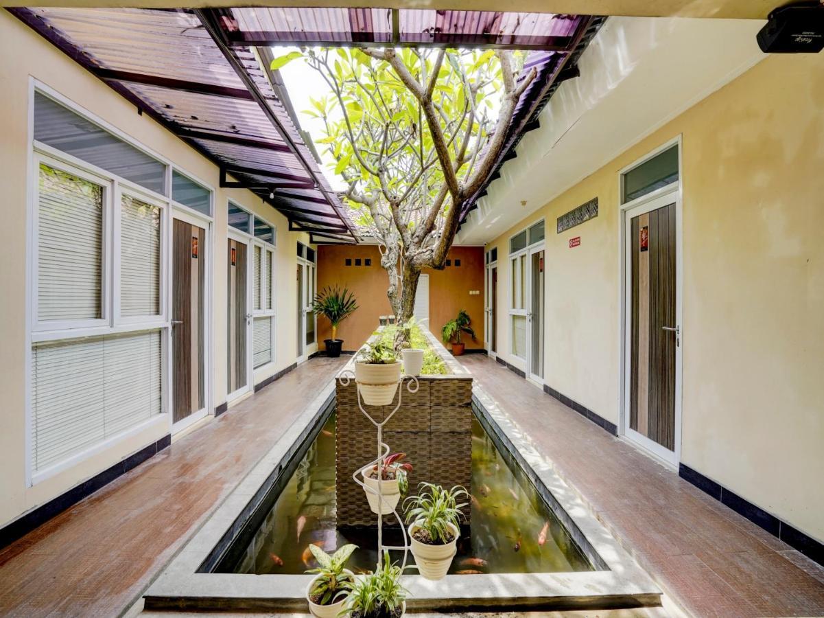 Oyo 90140 Nginep Yuuk Guest House Cirebon Ngoại thất bức ảnh