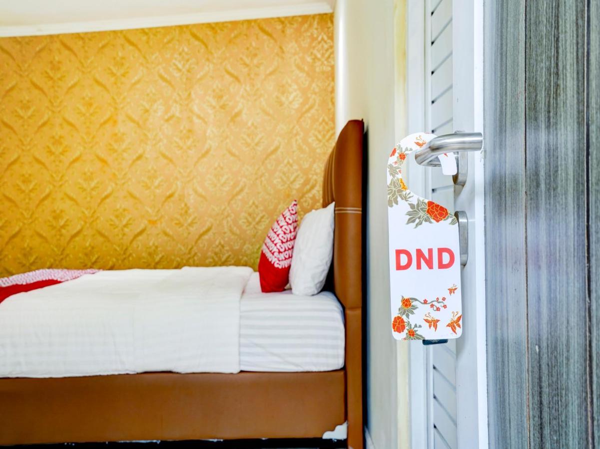 Oyo 90140 Nginep Yuuk Guest House Cirebon Ngoại thất bức ảnh