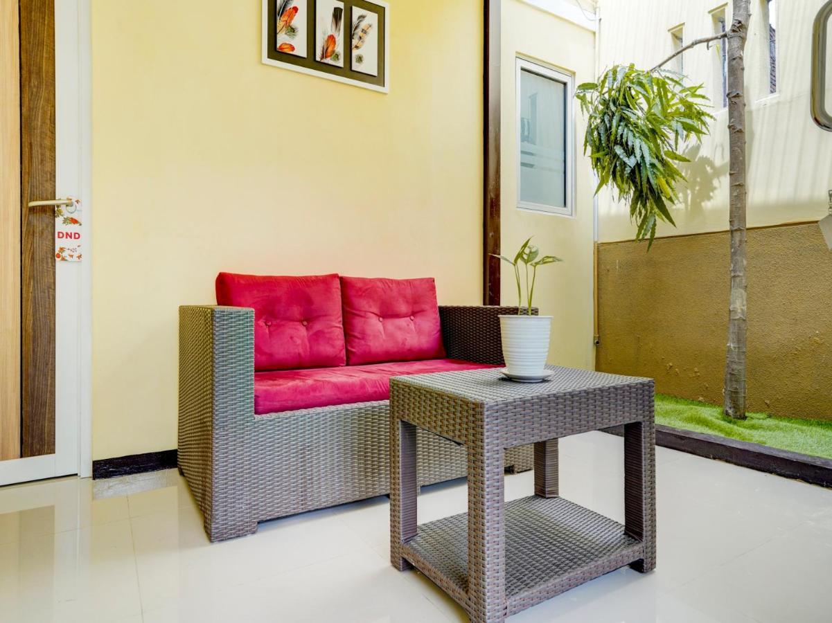 Oyo 90140 Nginep Yuuk Guest House Cirebon Ngoại thất bức ảnh